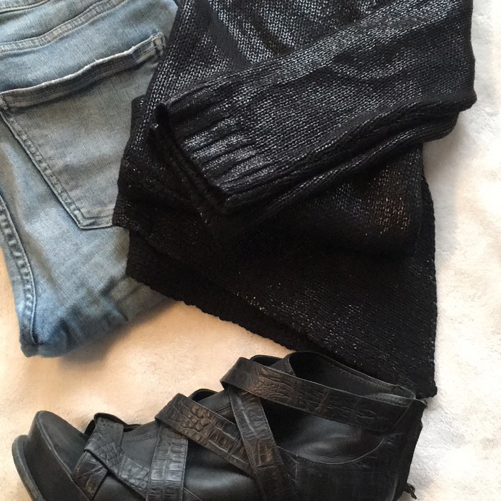 Club Monaco metallic asymmetrical hem sweater